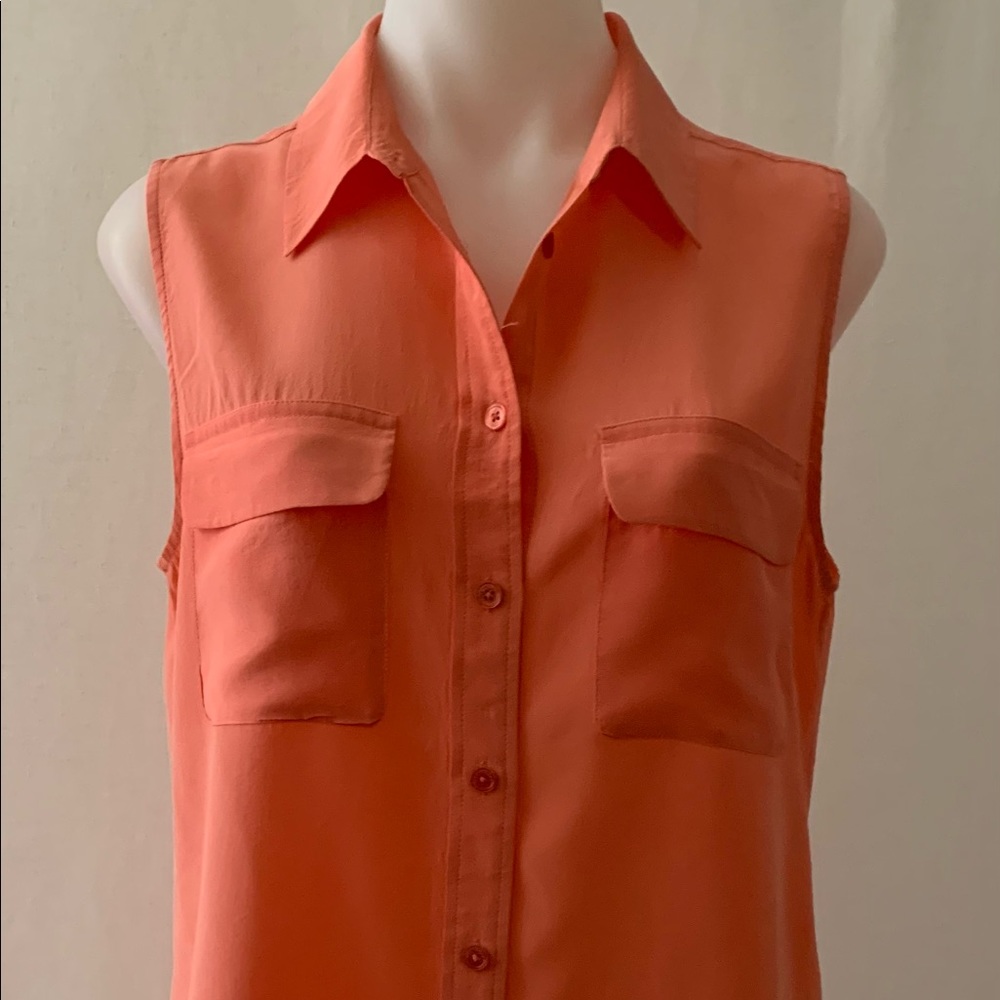 EQUIPMENT 100% SILK Sleeveless Button Shirt - Picture 2 of 9